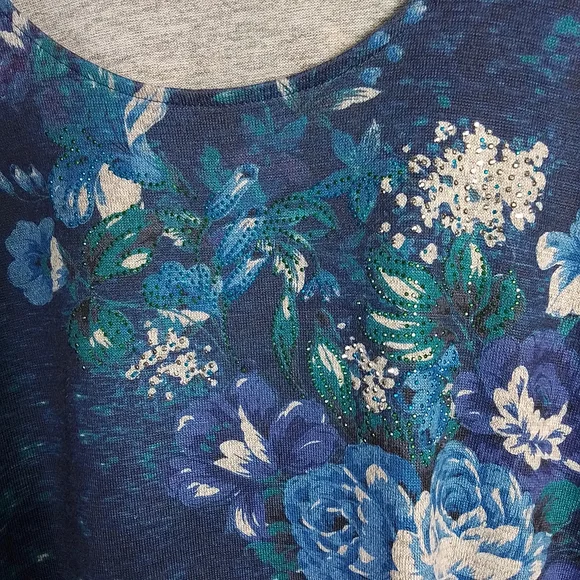Catherines floral blue women's long sleeved beaded top 3X - Picture 9 of 9